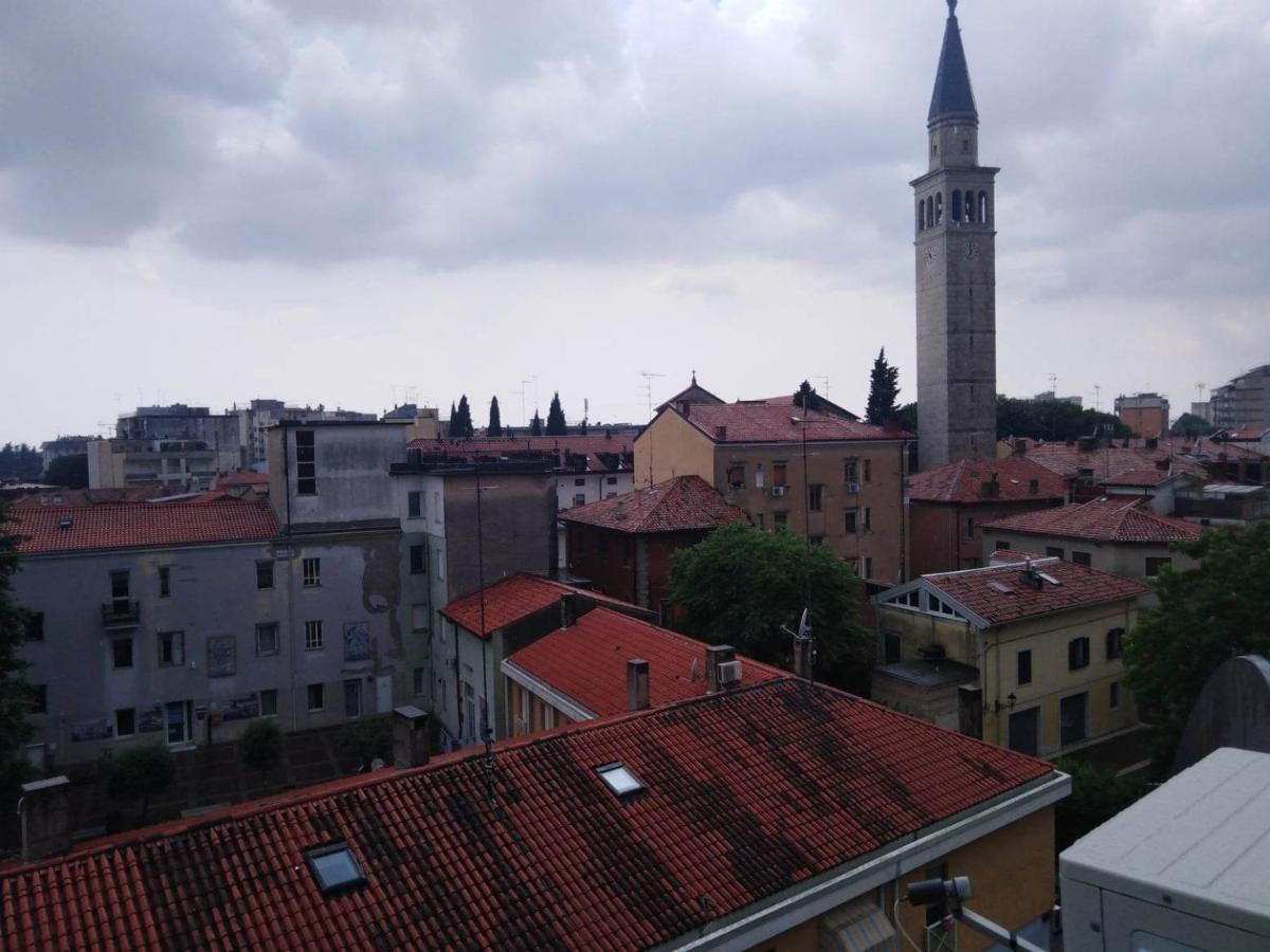 Appartamento Centro Storico Monfalcone Buitenkant foto